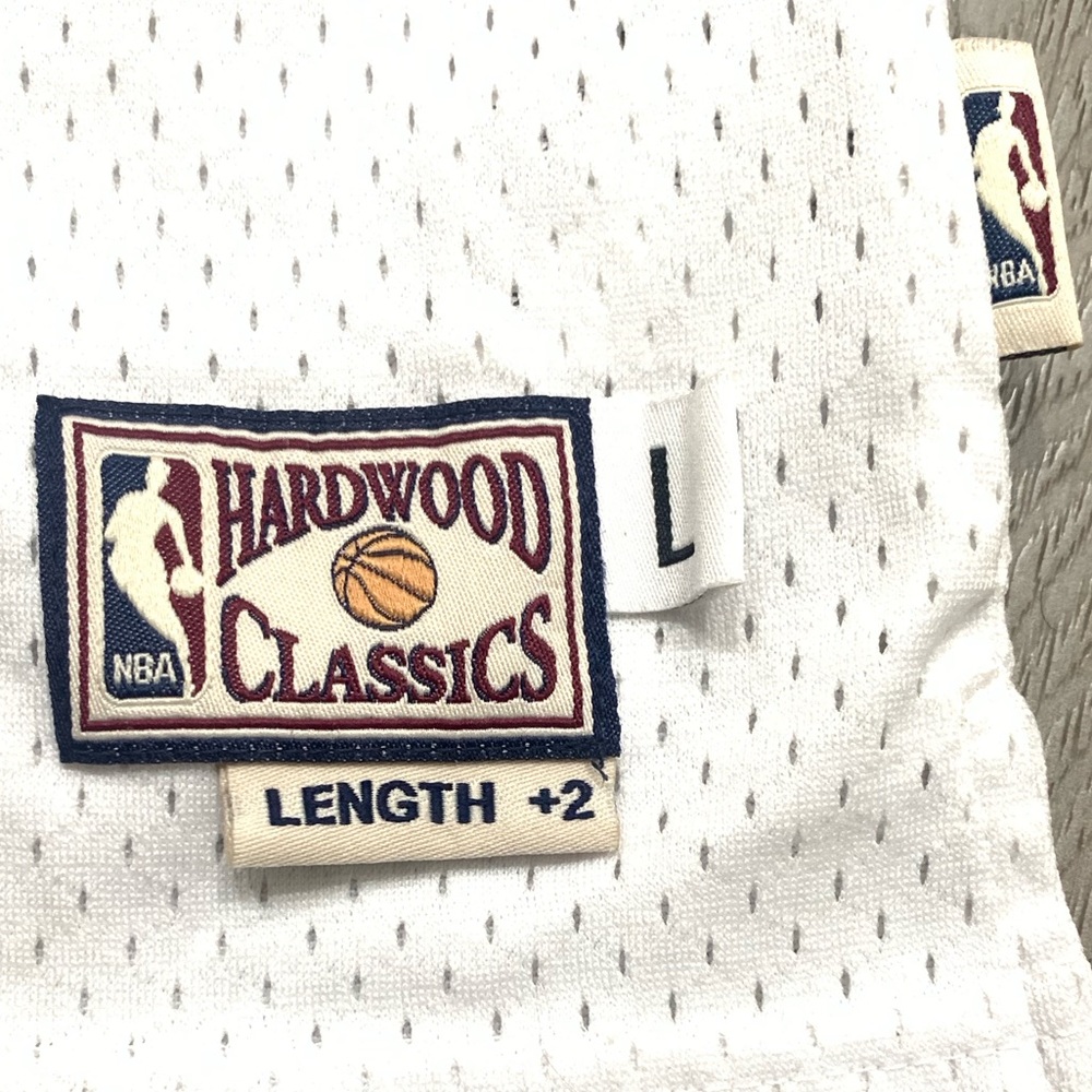 Vintage Adidas NBA Julius Erving Philadelphia 76ers 
Jersey White - Picture 10 of 10